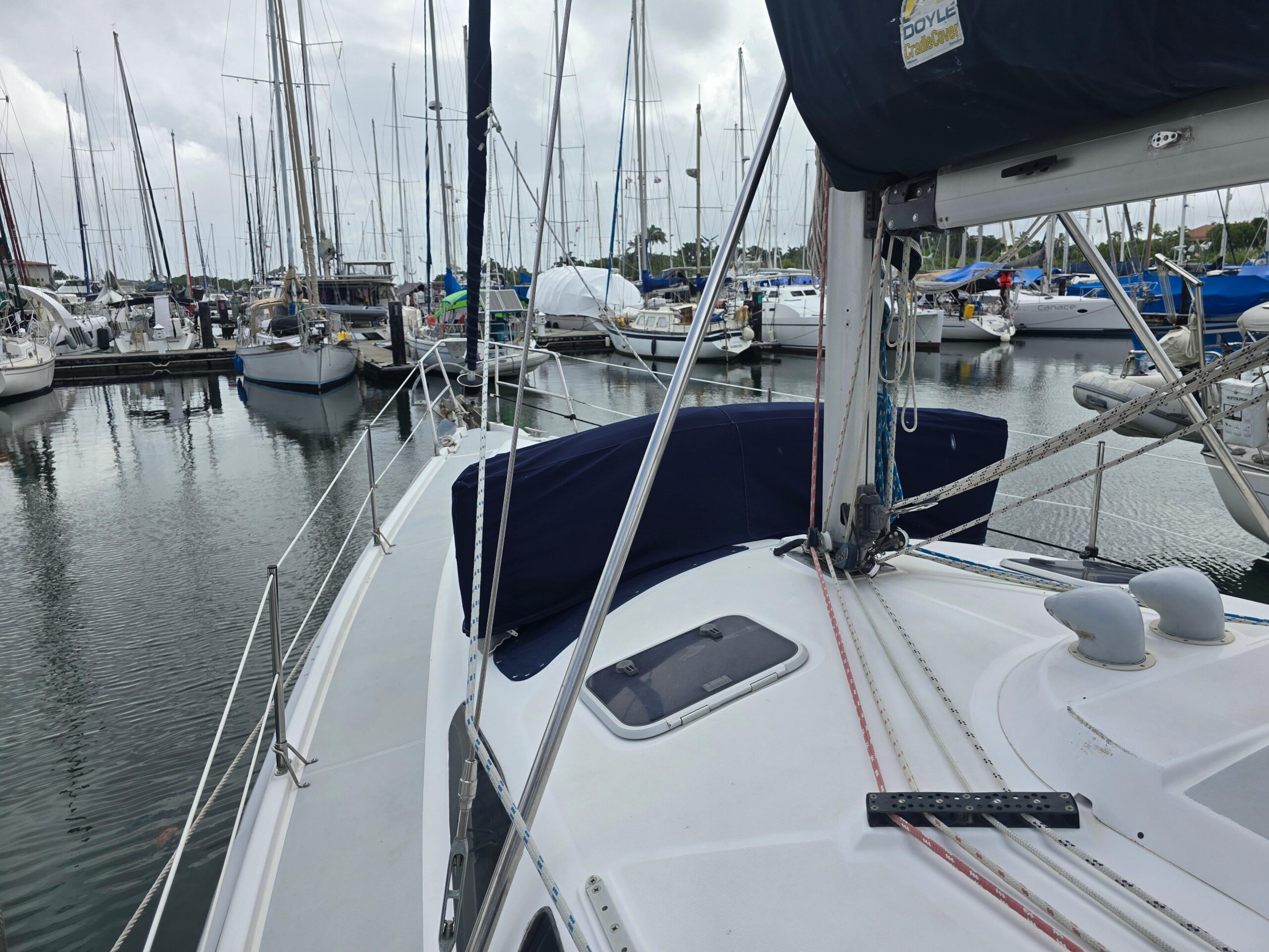 40ft-1998-hunter-410_main