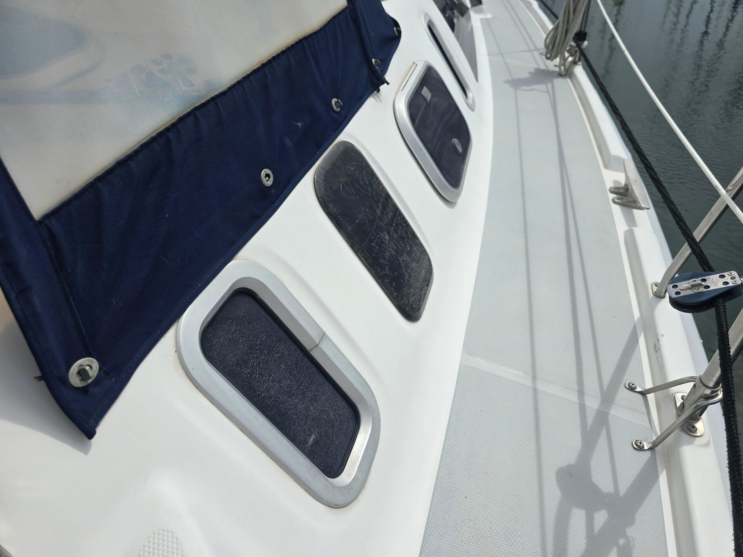 40ft-1998-hunter-410_main