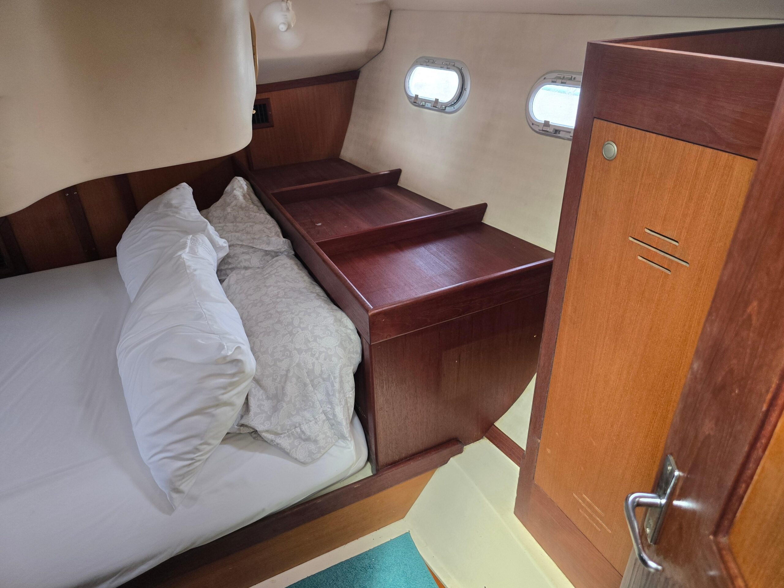 40ft-1998-hunter-410_main