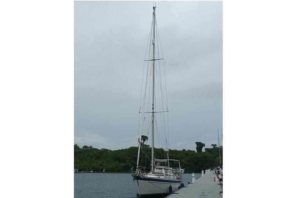 43ft-2000-hallberg-rassy-42f-mk-ii Image 6